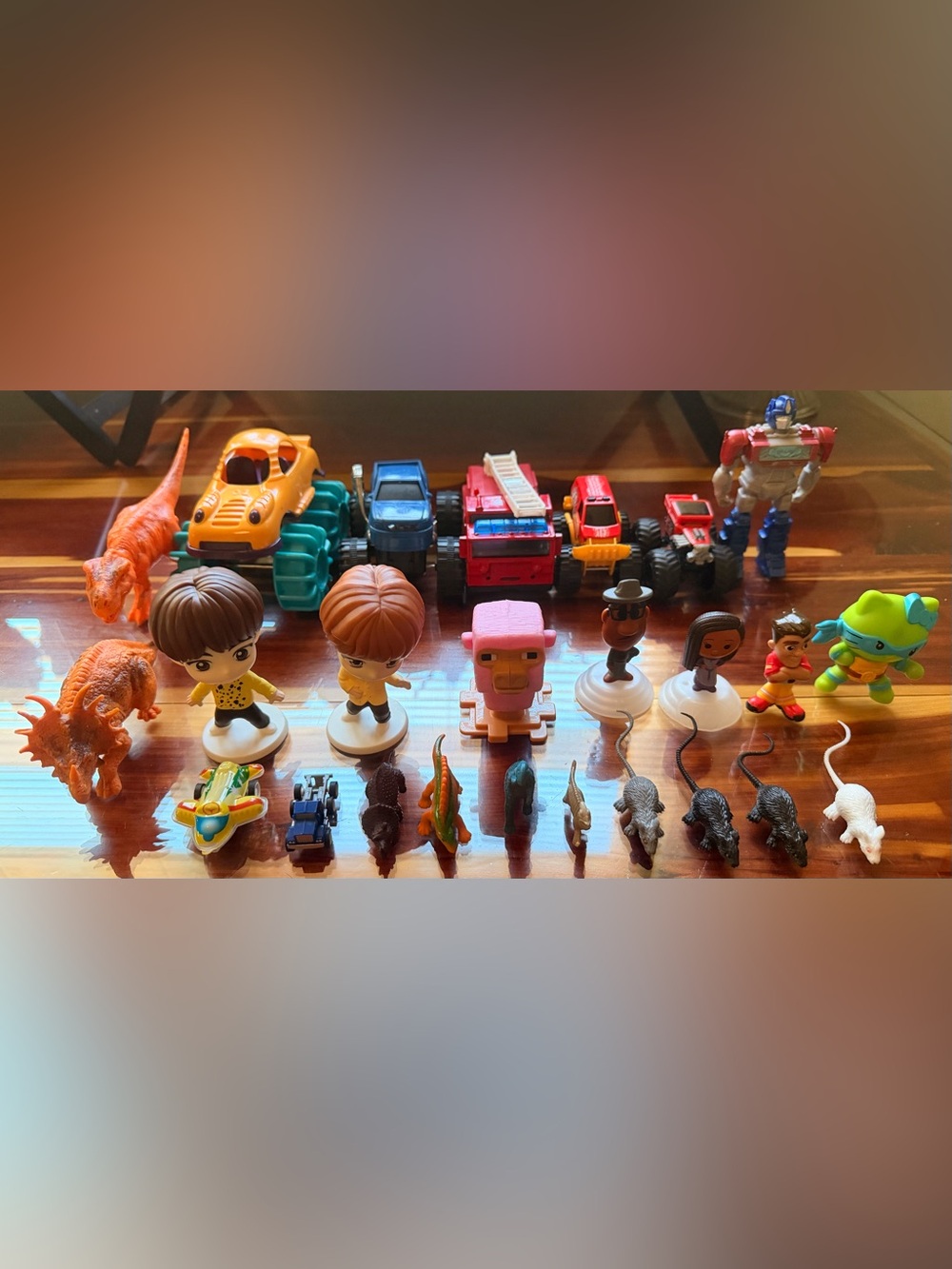 (Kids Toy lot)  Figure and Vehicle Set - Multicolor Assortment